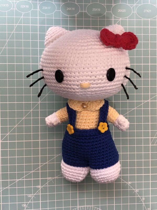 Ojos de Seguridad Ovalados para un amigurumi de Hello Kitty