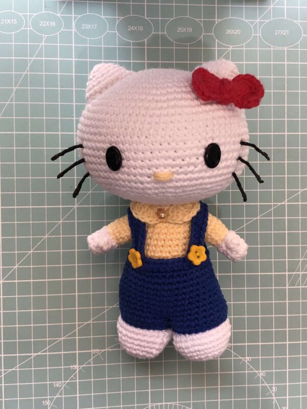 Amigurumi Hello Kitty a ganchillo