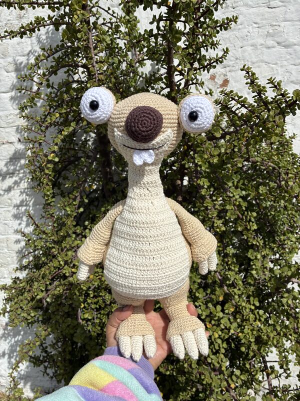 Amigurumi de Sid hecho con la técnica de Amigurumi