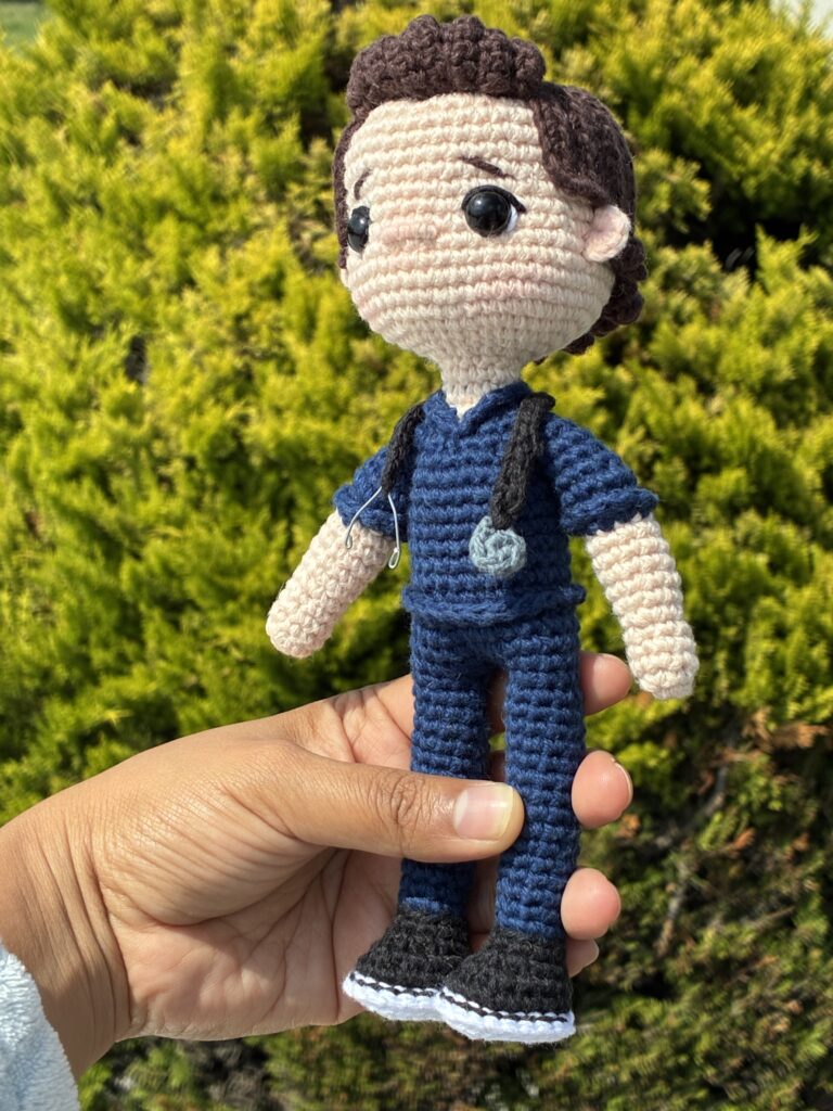Amigurumi de Doctor sin bata en Crochet